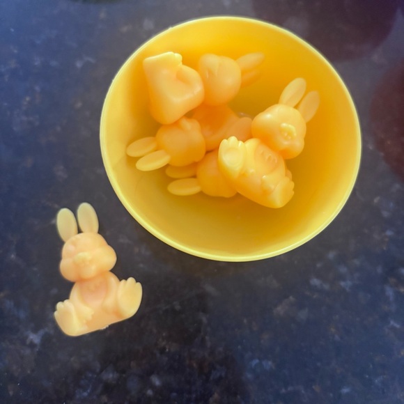 Colorful Animal Sorting Cups - Picture 3 of 9